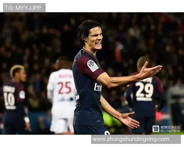 足球八卦赛场爆发小插曲,裁判如何处理? 足球八卦赛场爆发小插曲,裁判如何处理?