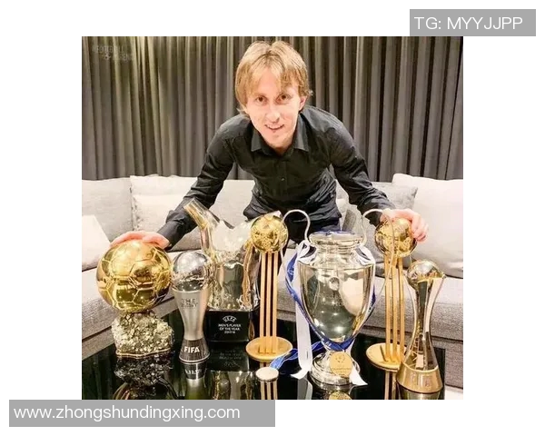 八卦爆料：金球奖被曝与明星传出绯闻